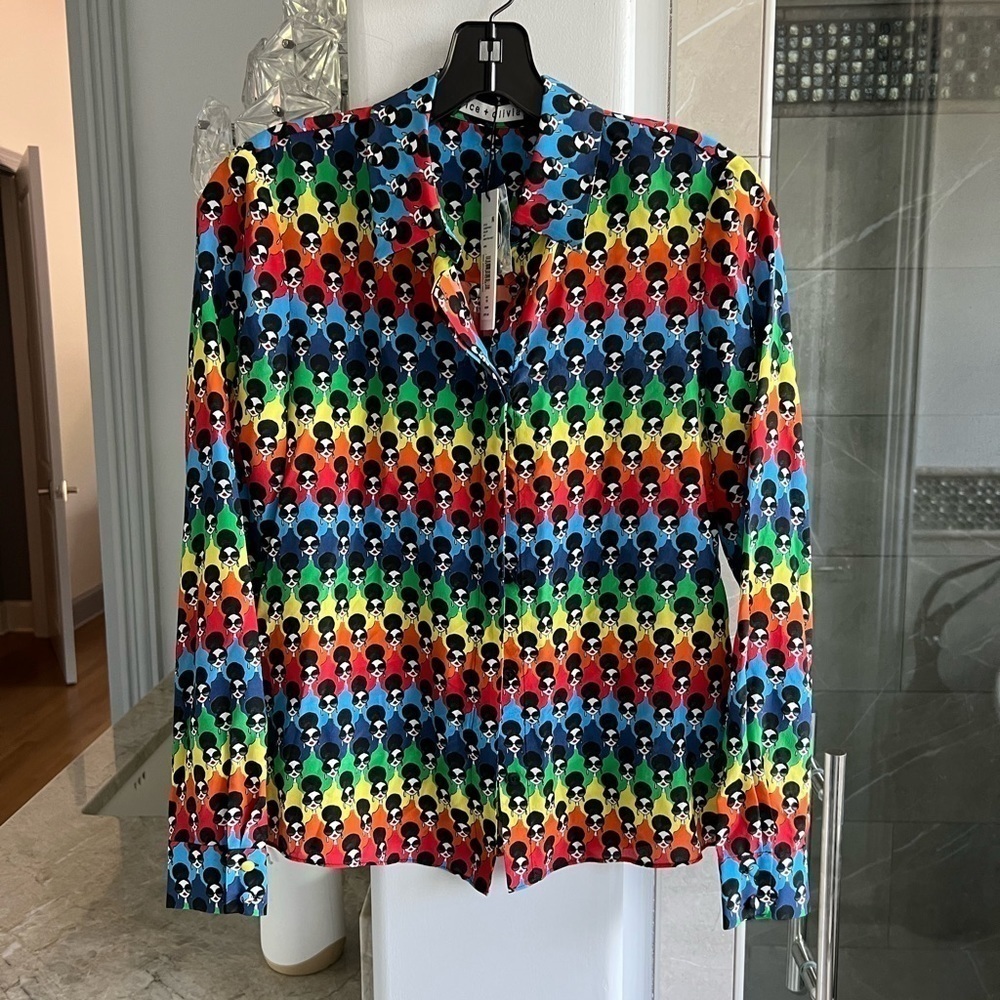 Alice + Olivia Willa Rainbow Logo Print Blouse - Picture 6 of 15